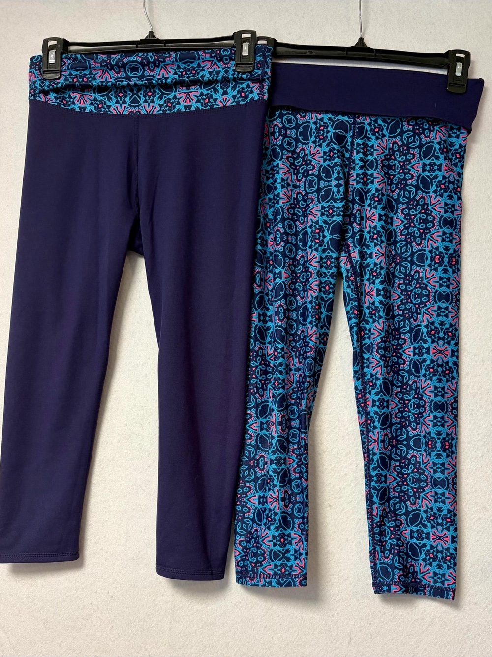Fabletics Capri Leggings Bundle 2 Pairs Size Small Printed Activewear Outterwear